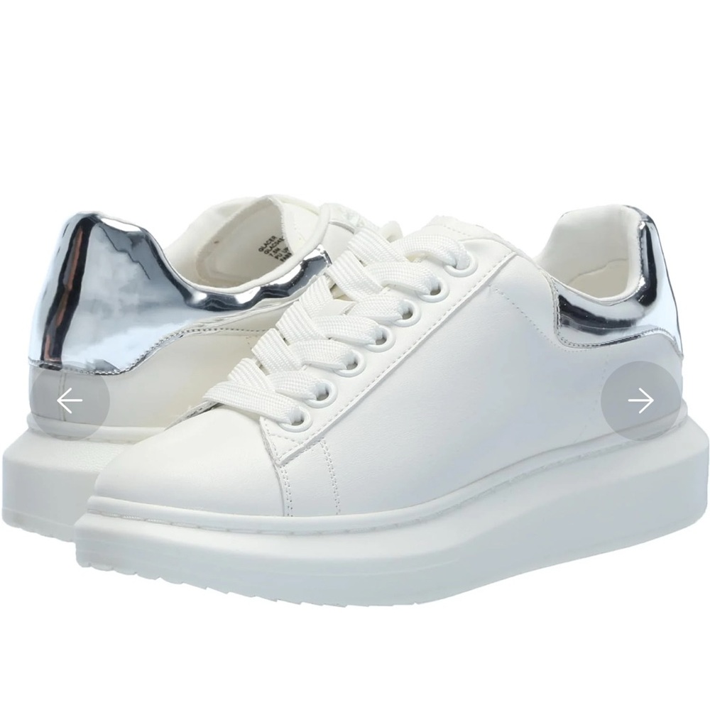 Steve Madden Sneakers